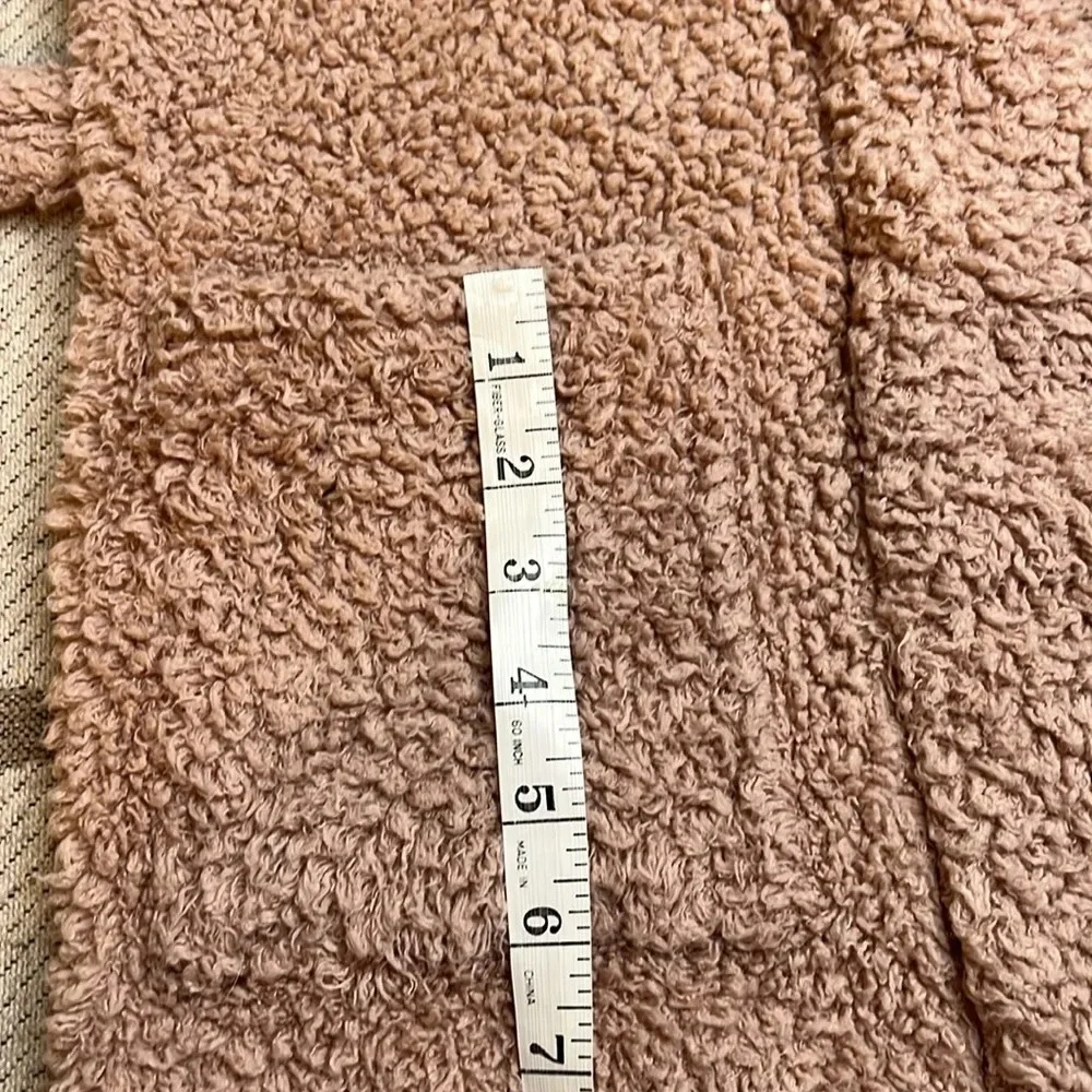Natori Teddy plush fuzzy pink blush front pockets short robe, *missing belt* - Picture 13 of 17